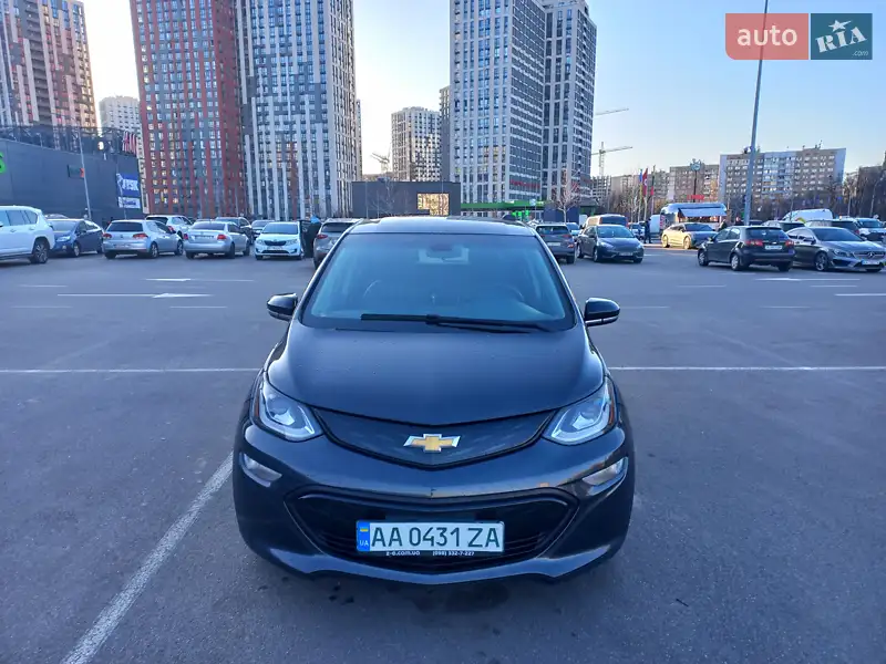 Хетчбек Chevrolet Bolt EV 2017 в 