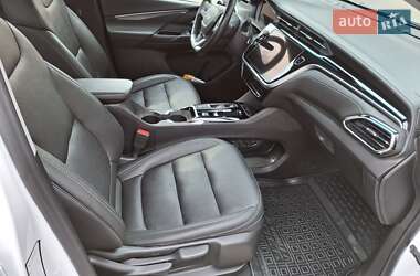 Хэтчбек Chevrolet Bolt EV 2023 в 