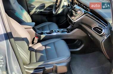 Хэтчбек Chevrolet Bolt EV 2023 в 