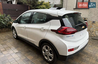 Хэтчбек Chevrolet Bolt EV 2017 в 