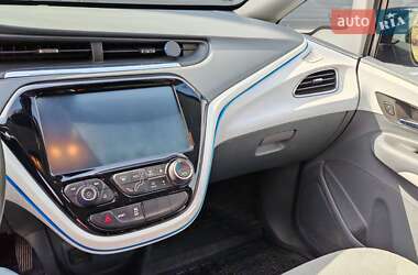 Хэтчбек Chevrolet Bolt EV 2017 в 