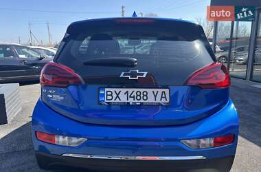 Хэтчбек Chevrolet Bolt EV 2021 в 