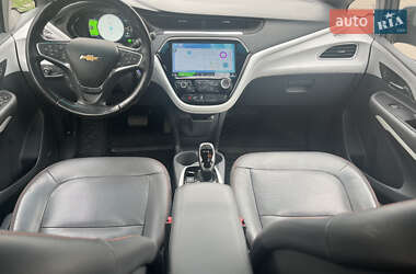 Хэтчбек Chevrolet Bolt EV 2018 в 