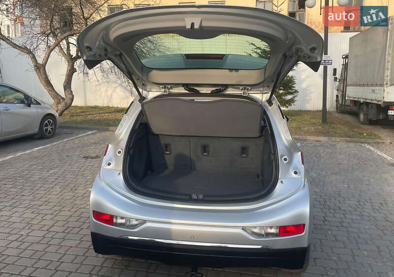 Хэтчбек Chevrolet Bolt EV 2017 в Ивано-Франковске