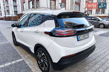 Хэтчбек Chevrolet Bolt EV 2023 в 