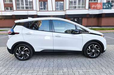 Хэтчбек Chevrolet Bolt EV 2023 в 