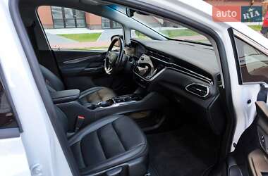 Хэтчбек Chevrolet Bolt EV 2023 в 