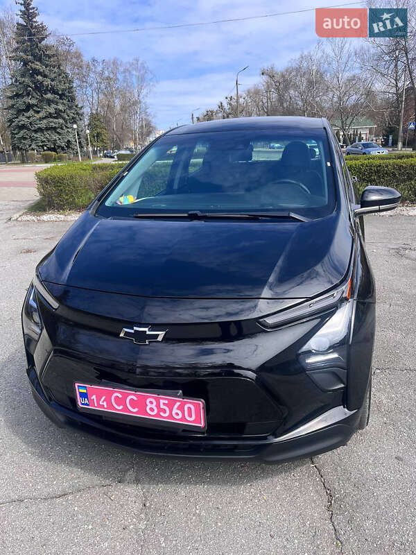Хэтчбек Chevrolet Bolt EV 2023 в 