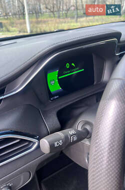 Хэтчбек Chevrolet Bolt EV 2023 в 