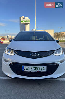 Хетчбек Chevrolet Bolt EV 2021 в 