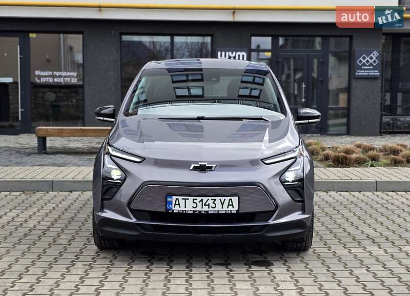 Хэтчбек Chevrolet Bolt EV 2023 в 