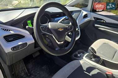 Хэтчбек Chevrolet Bolt EV 2017 в 