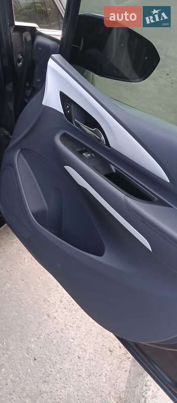 Хетчбек Chevrolet Bolt EV 2016 в Львові