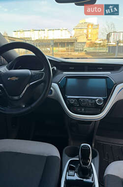 Хэтчбек Chevrolet Bolt EV 2017 в 