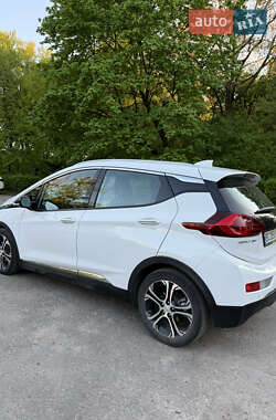 Хэтчбек Chevrolet Bolt EV 2020 в 