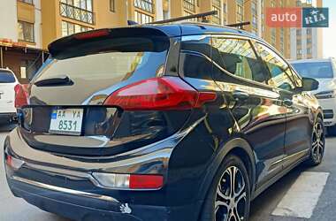 Хэтчбек Chevrolet Bolt EV 2019 в 