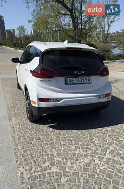 Хэтчбек Chevrolet Bolt EV 2019 в 