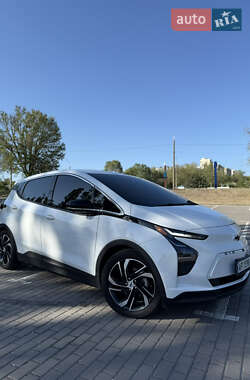 Хэтчбек Chevrolet Bolt EV 2023 в 