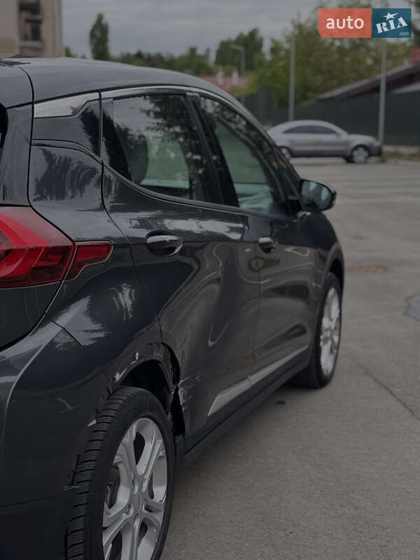 Хетчбек Chevrolet Bolt EV 2018 в Києві фото 4 Хетчбек Chevrolet Bolt EV 2018 в Києві