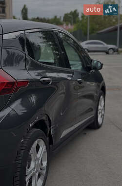 Хетчбек Chevrolet Bolt EV 2018 в 