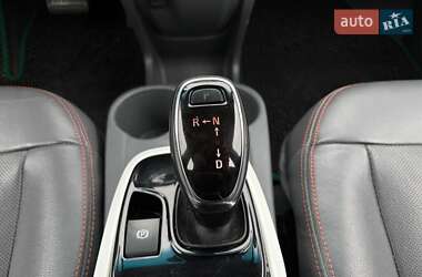 Хэтчбек Chevrolet Bolt EV 2017 в 