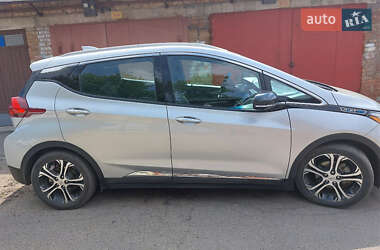 Хетчбек Chevrolet Bolt EV 2017 в 