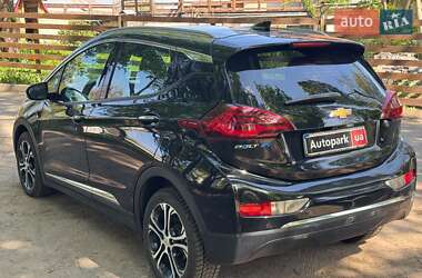 Хэтчбек Chevrolet Bolt EV 2017 в 