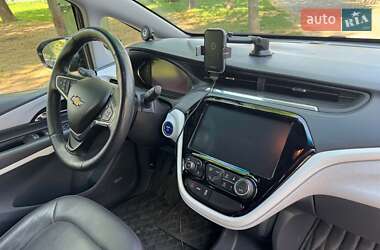 Хэтчбек Chevrolet Bolt EV 2017 в 