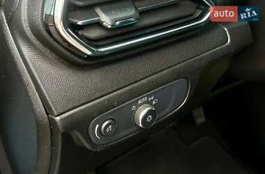 Хетчбек Chevrolet Bolt EV 2022 в 