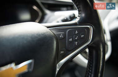 Хэтчбек Chevrolet Bolt EV 2021 в 