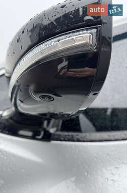 Хетчбек Chevrolet Bolt EV 2017 в 