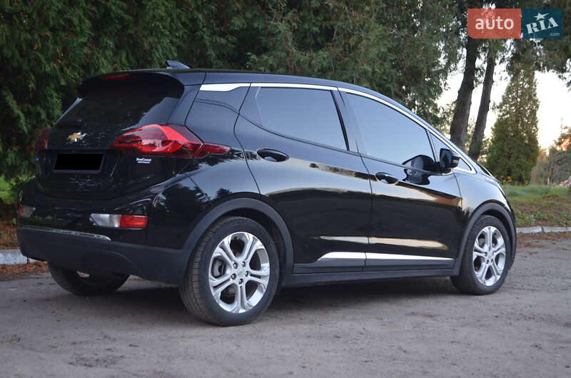 Хетчбек Chevrolet Bolt EV 2021 в 