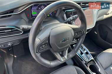 Хэтчбек Chevrolet Bolt EV 2023 в 