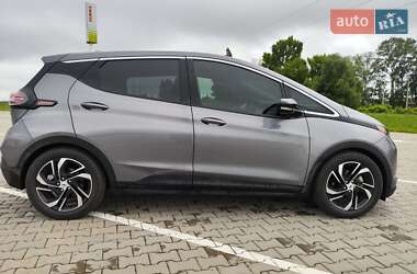 Хэтчбек Chevrolet Bolt EV 2022 в 
