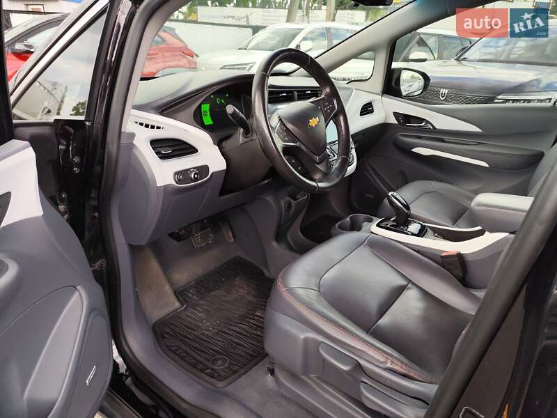 Хэтчбек Chevrolet Bolt EV 2017 в Киеве