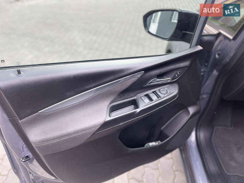 Хэтчбек Chevrolet Bolt EV 2023 в Стрые
