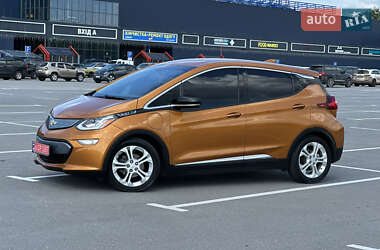 Хэтчбек Chevrolet Bolt EV 2017 в 
