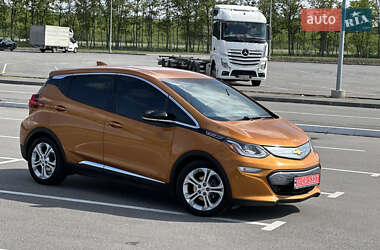 Хэтчбек Chevrolet Bolt EV 2017 в 