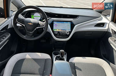 Хэтчбек Chevrolet Bolt EV 2017 в 