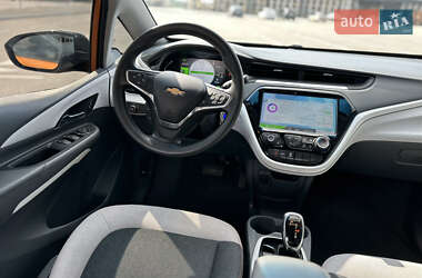 Хэтчбек Chevrolet Bolt EV 2017 в 