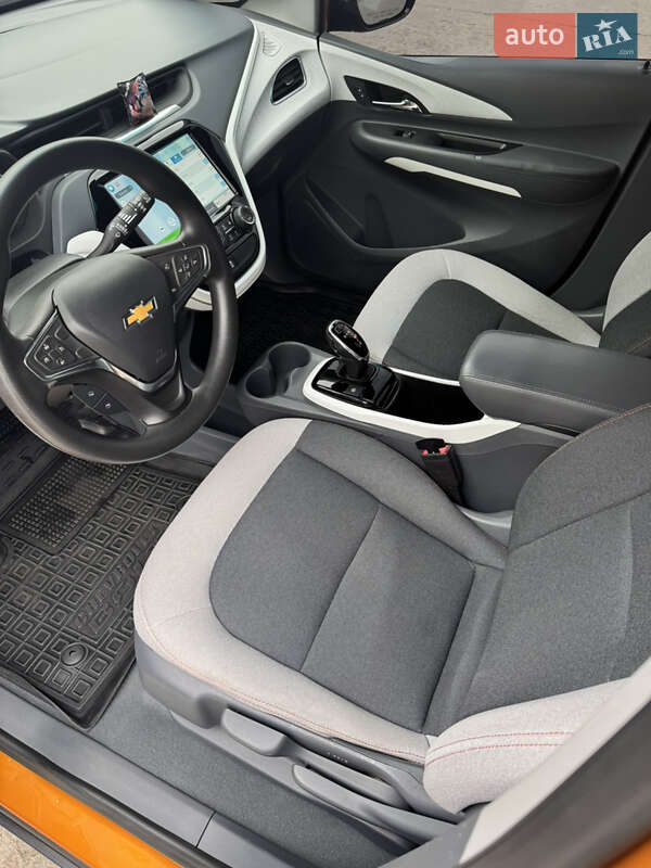 Хэтчбек Chevrolet Bolt EV 2017 в Киеве