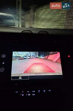 Хэтчбек Chevrolet Bolt EV 2023 в 