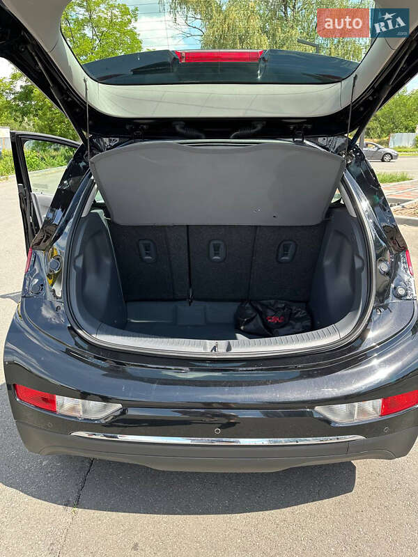 Хетчбек Chevrolet Bolt EV 2020 в Дніпрі