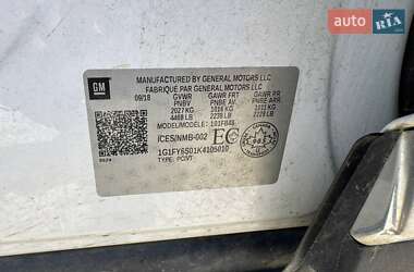 Хэтчбек Chevrolet Bolt EV 2018 в 