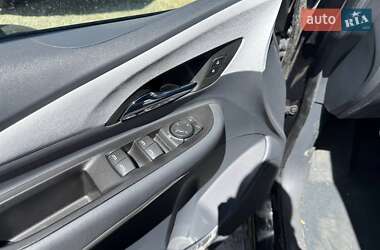 Хетчбек Chevrolet Bolt EV 2021 в 
