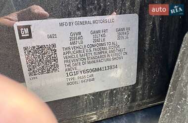 Хетчбек Chevrolet Bolt EV 2021 в 