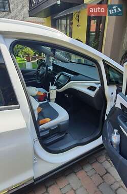 Хэтчбек Chevrolet Bolt EV 2017 в 