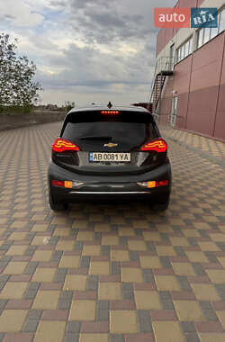 Хетчбек Chevrolet Bolt EV 2017 в 