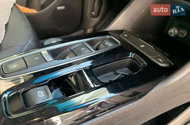 Хэтчбек Chevrolet Bolt EV 2022 в 