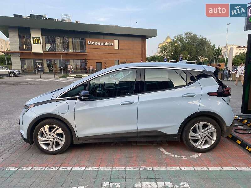 Хэтчбек Chevrolet Bolt EV 2023 в Львове